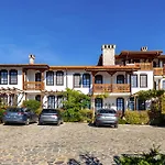 Vacation In Complex Apartment *